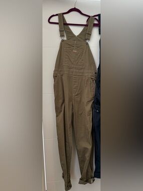 Dickies Woman’s Green Bib Overall Pants